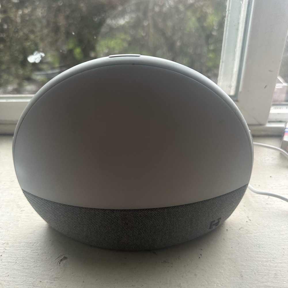 HATCH Restore Sound Machine, Smart Light and Sleep Sounds- White